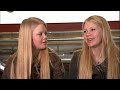 Tvillingepiger i tr�jen
