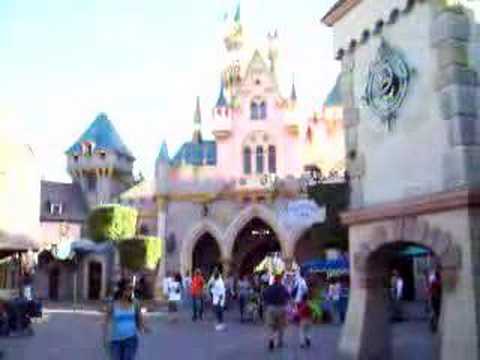 Disneyland Fantasyland S SWSA ExtQ ...
