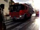 Los Bomberos actuan en Alaquas por un coche incendiado
