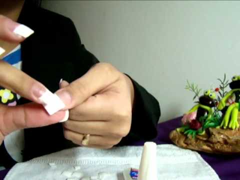 Alongamento de unhas usando tips
