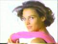 videos de Is this Famke Janssen? 1988 Perfume Commercial.