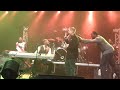 Samuel Ljungblahd på scen med Kirk Franklin