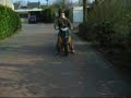 scooterfreaks gaan tegen de grond