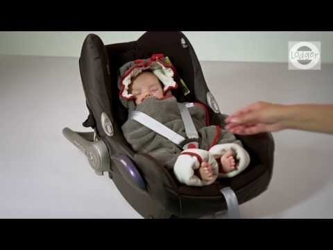 how to fasten a swaddle blanket