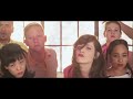 il diabolico balletto sincronizzato di zoey per she & him http://www.youtube.com/watch?v=CajPifzYyRs&feature=youtu.be