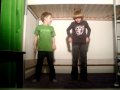 Download Jerre en Ynze zingen en dansen Click-clack .MPG MP3 song and Music Video