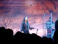 alanis singing her hit 