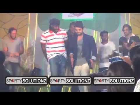 Muralitharan dancing on stage with IPL team mates (2012)