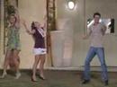 Marcos, Thati e Nat cantam e dan�am
