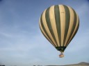 2008_Tanzania-_Serengeti_baloon