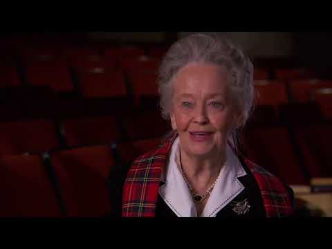 Lorraine Warren - Interview Lorraine Warren (English)