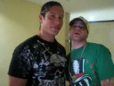 CHINO Y NACHO SALUDANDO A  WWW.VILLAFLOWMUSIC.COM
