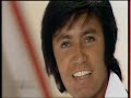 rex gildo - fiesta mexicana 1973

hossa! hossa! hossa! hossa!

fiesta, fiesta mexicana
heut' geb' ich zum abschied f�r alle ein fest
fiesta, fiesta mexicana
es gibt viel tequila, der gl�cklich sein l��t
alle freunde, sie sind hier
feiern noch einmal mit mir
wir machen fiesta, fiesta mexicana
weil ihr dann den alltag, die sorgen schnell verge�t

adio, adio mexiko
ich komme wieder zu dir zur�ck
adio, adio mexiko
ich gr�� mit meinem sombrero, te quiero, 
ich habe dich so lieb

fiesta, fiesta mexicana
auf der kleinen plaza da lacht man und singt
fiesta, fiesta mexicana
wenn zum letzten tanz die gitarre erklingt
juanita, pepe, ja die zwei
sagen noch einmal good-bye
wir machen fiesta, fiesta mexicana
weil das bunte leben die liebe zu uns bringt

adio, adio mexiko
ich komme wieder zu dir zur�ck
adio, adio mexiko
ich gr�� mit meinem sombrero, te quiero, 
ich habe dich so lieb

hossa! hossa! hossa! hossa!

fiesta, fiesta mexicana
bald schon wird es hell, denn der morgen ist nah
und ich k�sse carmen sita
denn ich wei�, die stunde des abschieds ist da
weine nicht, mu� ich auch geh'n
weil wir uns ja wiederseh'n
bei einer fiesta, fiesta mexicana
dann wird alles wieder so sch�n, wie es mal war

hossa! lalalalalalalalalalalala hoho 

fiesta, fiesta mexicana
bald wird wieder alles so sch�n
ja, du wirst seh'n
darum bin ich bald wieder da!
 
hossa!