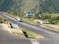 Lukla Yeti airlines landing