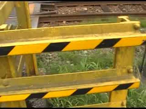 The first Kamimachi west railroad crossing　第一上町西側踏切