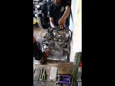 how to rebuild xs650 engine