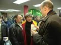 avant la rencontre bordeaux-auxerre (4-1!!), notre maire alain jupp� est all� � la rencontre des supporters � la buvette du rond point. l'occasion d'aborder des th�matiques sportives et de s'adonner � un concours de pronostics pour le match...
http://lesjeunesavecjuppe.free.fr