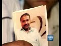 کراچی کے علاقے لیاری سے نکلنے والی ریلی پر فائرنگ سےجہاں دو دوست اک ساتھ دنیا سے رخصت ہوئے ویہیں فائرنگ سے جاں بحق ہونے والا گھر کا واحد کفیل محمد اقبال بھی پانچ بچوں کوروتا چھوڑ گیا جسے میوہ شاہ قبرستان میں سپرد خاک کردیا گیا۔۔۔۔۔
