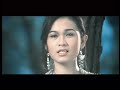 the first single of tobadream1 and originally a karo traditional song. the video was directed by teddy surya atmaja