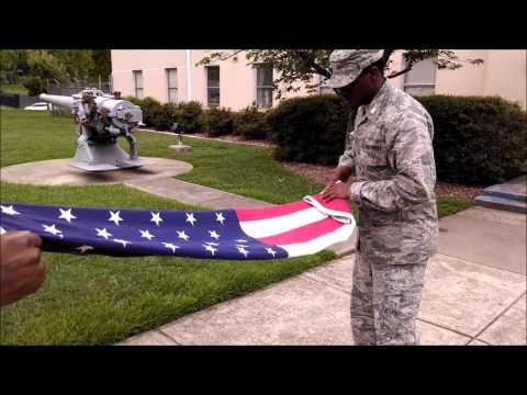 how to properly fold a u.s. flag