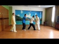 Click here to watch this video 蘇學文老師示範楊式太極的鬆腰及長腰
