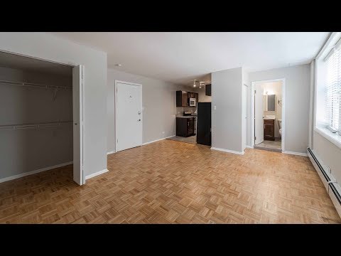 An updated Buena Park studio just west of Lake Shore Drive An updated Buena Park studio just west of Lake Shore Drive