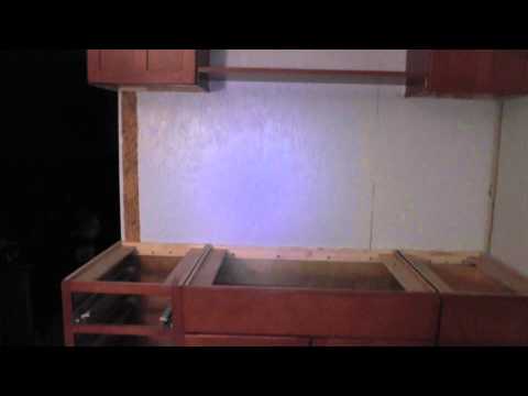 how to adjust kraftmaid hinges