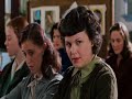 a complicated story of relationships between a new teacher and her students//from the very beginning they seem to hate each other, but by the time she desides to leave they realise how much they love her..they just can't let her go...