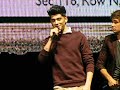 One Direction Answering Fan Tweets in Fairfax,Virginia 5/24/12