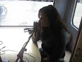 Vivian zingt Chasing Pavements @ UCee Station Caravan Vivian zingt Chasing Pavements @ UCee Station Caravan