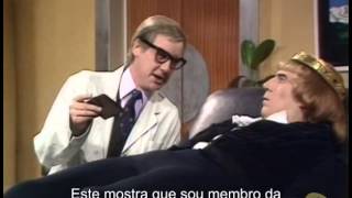 SAIU DA LINHA! Hamlet by Monty Python