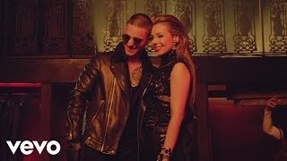 Thalia - Desde Esa Noche (Official Video) ft Malum