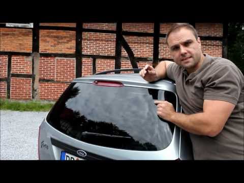 Autotönungsfolie in Form bringen und verkleben