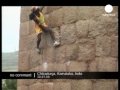 Човекът маймуна, който продължава да удивлява света с изкачванията си Човекът маймуна, който продължава да удивлява света с изкачванията си