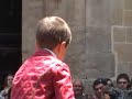 ball de bastons a les festes de corpus de solsona, el 10 de juny del 2007. celebrades, de manera excepcional, a la pla�a de la catedral per haver-hi a la pla�a major una grua.
