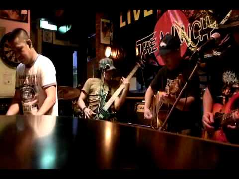 Pinay scandal - Carlan Filipino Karaoke w/ Live Band..