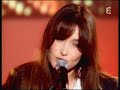 2003 - Carla Bruni - Quelqu'un M'a Dit (Live @ TOTP)