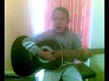 lucas lopez tocando la guitarra