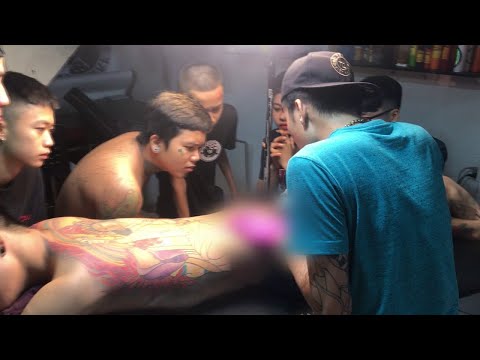 A Tattoo Artist's Worst Nightmare || ViralHog