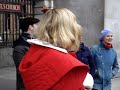 R�is�n Murphy - Overpowered (Busking - Covent Garden)