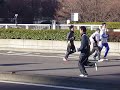 東京マラソン２００８、快晴の中３万人参加でスタートした。都庁前スタート地点の練習風景