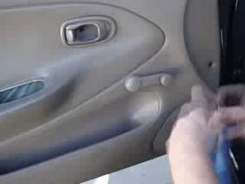 Hyundai Accent manual window lever crank removal and installation
