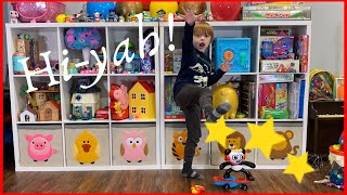 Ryan’s World COMBO PANDA Stunt Skateboard