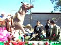 carro alegorico del Kinder de Ortiz.MOV