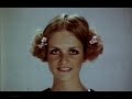 Twiggy modelling and dancing!