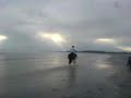 me canterin n gallopin on da beach