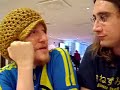 tehosekoitin-b�ndin laulajana aiemmin tunnettu runoilija otto grundstr�m oli helsingin kirjamessuilla 2005 kulttuurivihkot-lehden toimitusp��llikk� ari lahdenm�en tiukan gonzossa haastattelussa.
