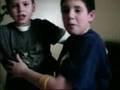 videos de MAN Rock Bottom Through Table