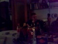 Caren und Oli spielen Gitarre + schiefer Gesang der Jungs xD