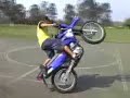 Manobras radicais com moto Manobras radicais com moto